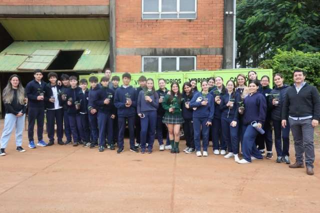 Los alumnos de 3º año del Colegio Siglo XXI visitaron la Planta de Separación de Residuos